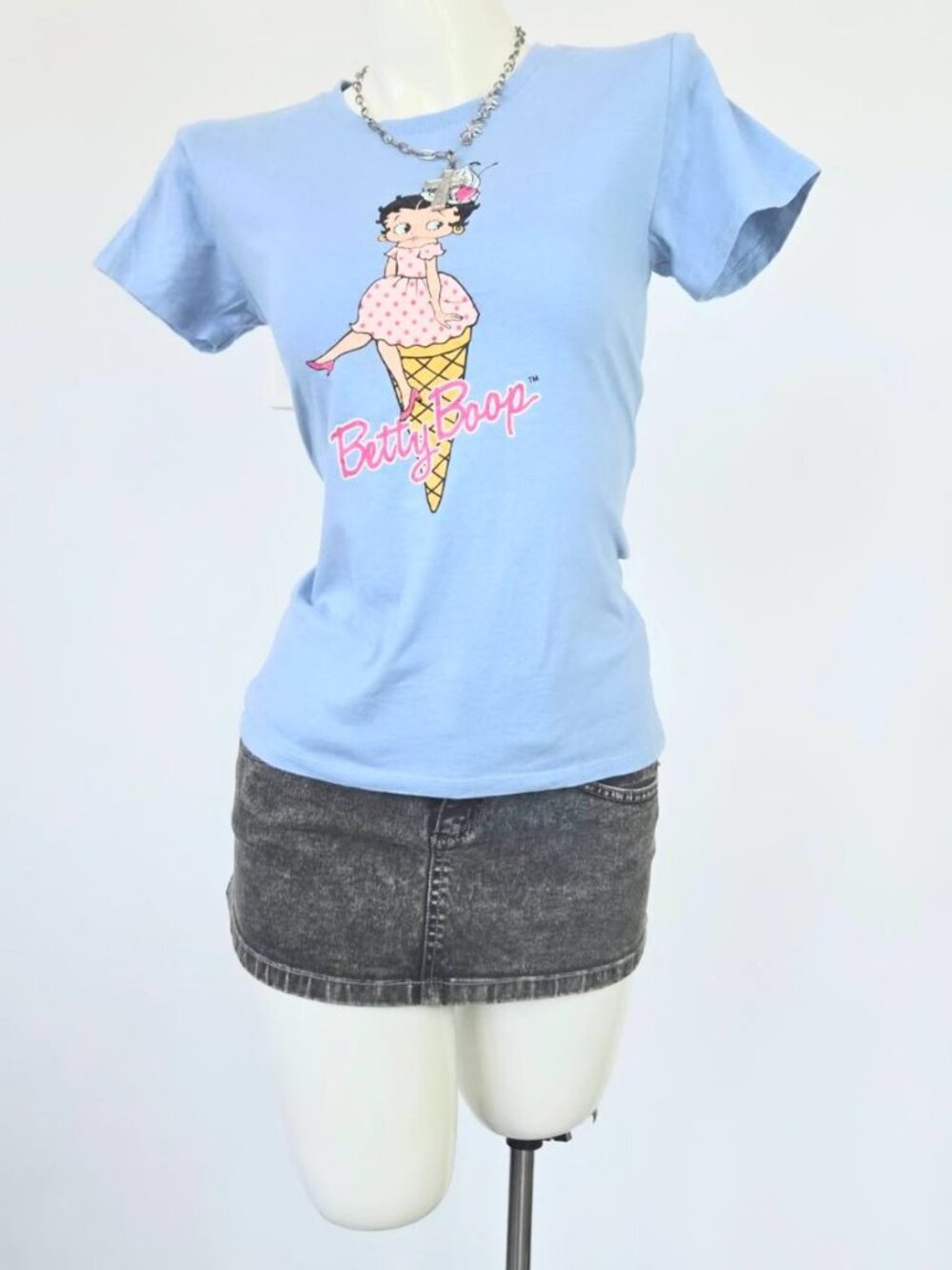 Betty Boop Graphic Blue T-Shirt - Picture 2 of 5